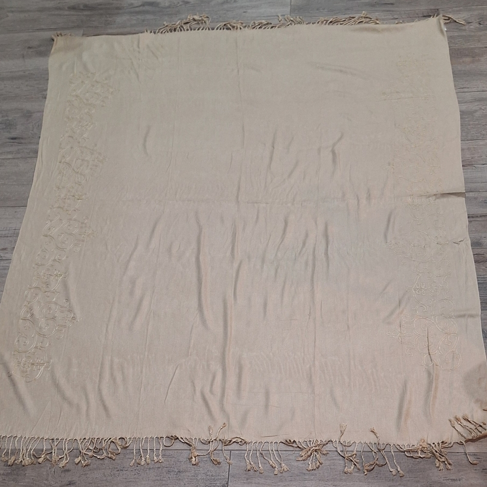 #1790 Coldwater Creek Beige Lightweight Fringed Throw